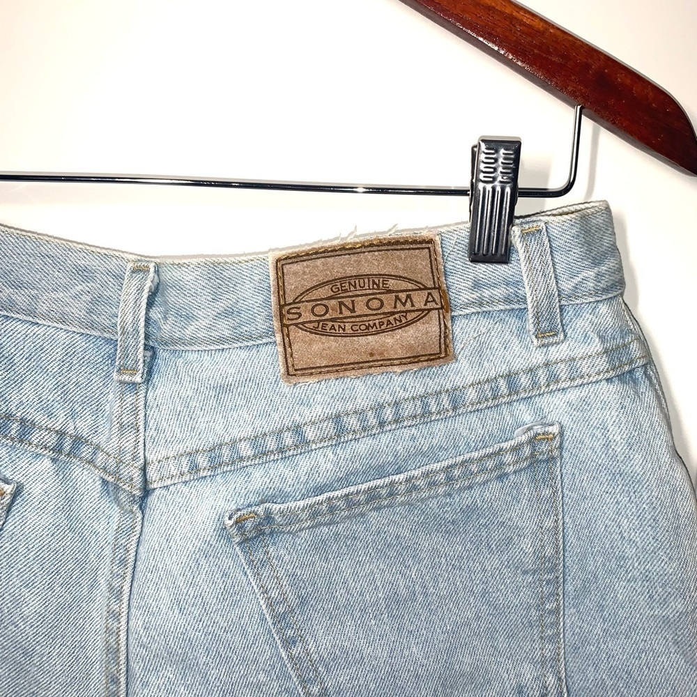 Vintage Women’s high rise light wash vintage Cut off Jean Shorts 16 - Picture 3 of 4